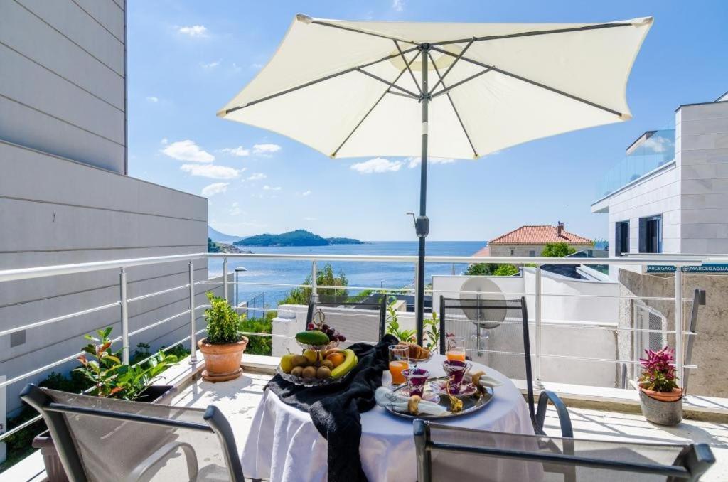 Apartment & Room Lady O ดูบรอฟนิก ภายนอก รูปภาพ