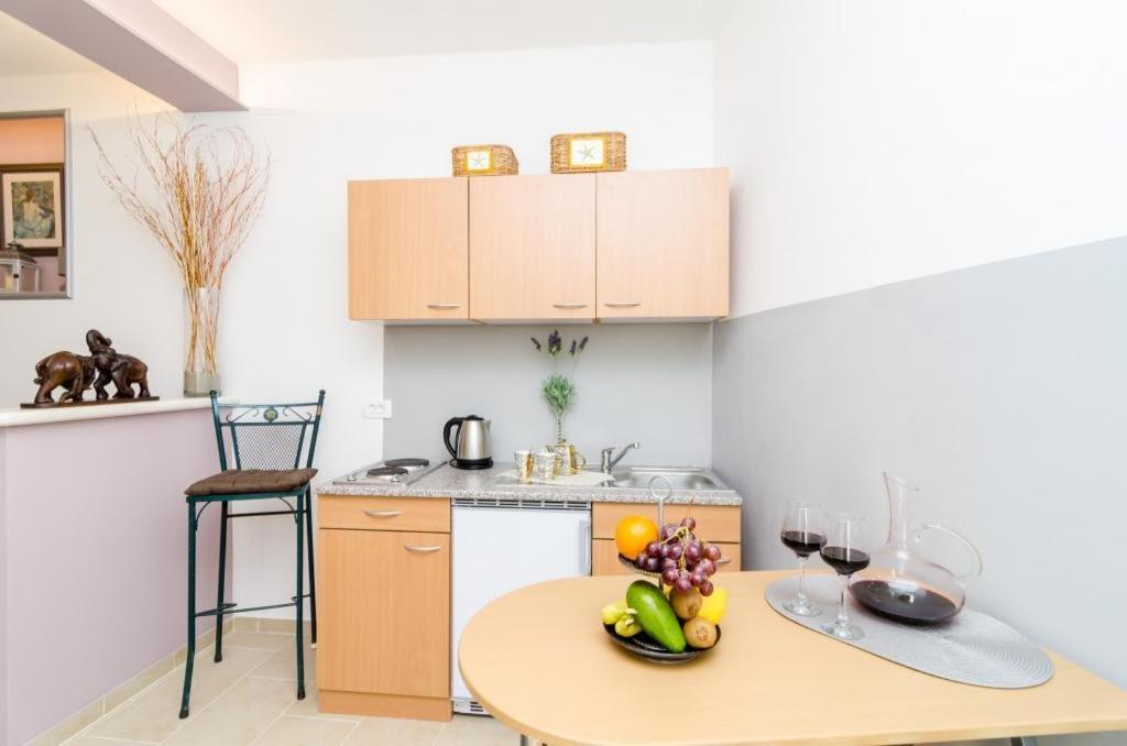 Apartment & Room Lady O ดูบรอฟนิก ภายนอก รูปภาพ