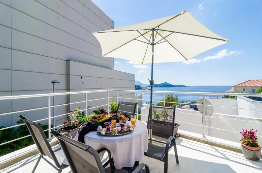Apartment & Room Lady O ดูบรอฟนิก ภายนอก รูปภาพ