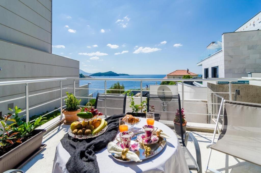 Apartment & Room Lady O ดูบรอฟนิก ภายนอก รูปภาพ